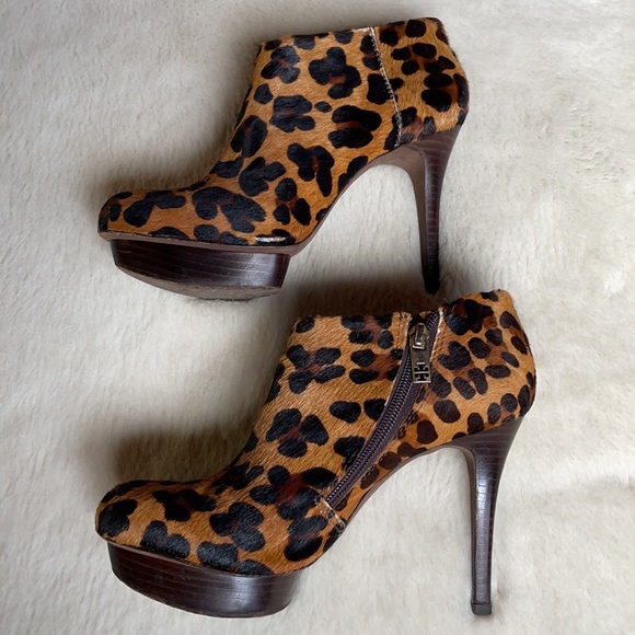 Tory Burch | Leopard Print Pony Hair Platform Ankle Booties | 8.5 - Picture 9 of 16